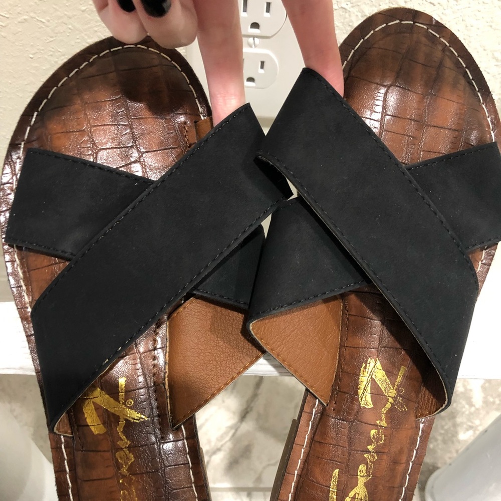 Seven7 Black and Brown Women's Sandals